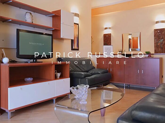 Appartamento con 5 locali in vendita in Piazza Messico, Gela