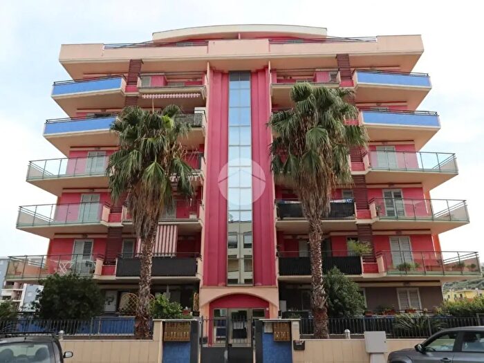 Appartamento trilocale in vendita in Via Verona, Alba Adriatica