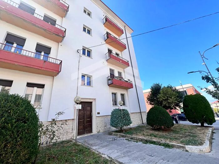 Appartamento con 5 locali in vendita in Via Trieste, Campobasso