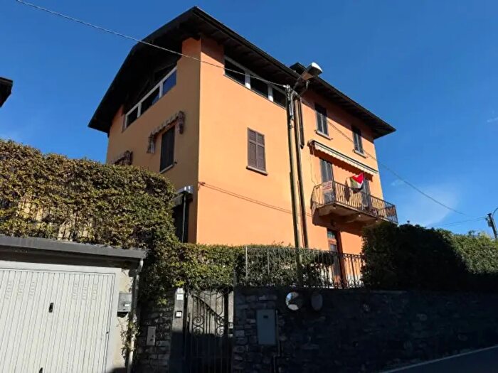 Appartamento bilocale in vendita in Via Rima, Tremezzina