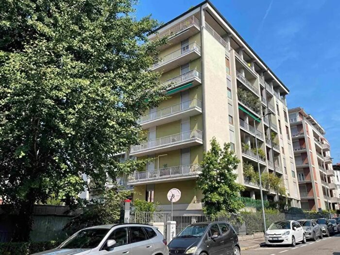 Appartamento quadrilocale in vendita in Novembre, Bergamo