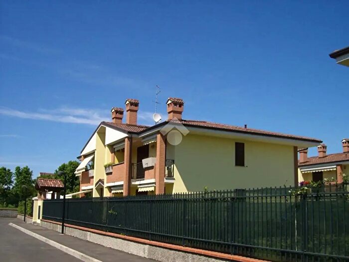 Appartamento trilocale in vendita in Via SantIsidoro, Vimodrone