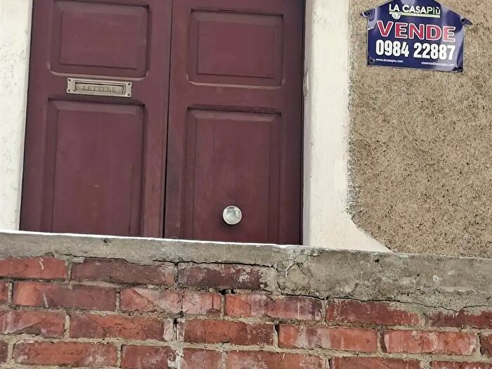 Casa con 6 locali in vendita in Via San Biagio, Spezzano Della Sila