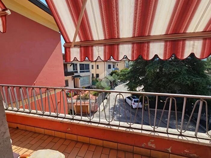 Appartamento trilocale in vendita in Via Modena, Foligno
