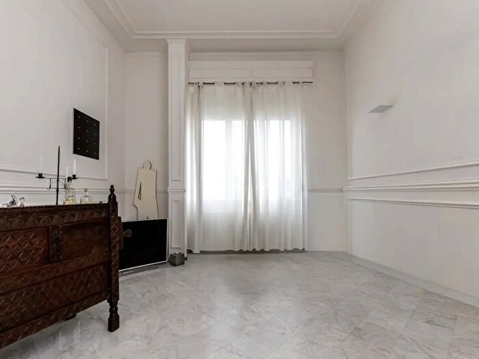 Appartamento con 6 locali in vendita in Viale Carducii, Viareggio