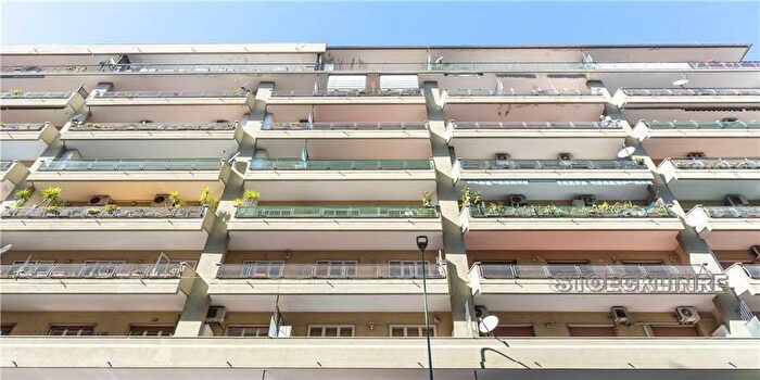 Appartamento con 7 locali in vendita in Via Cilea, Napoli