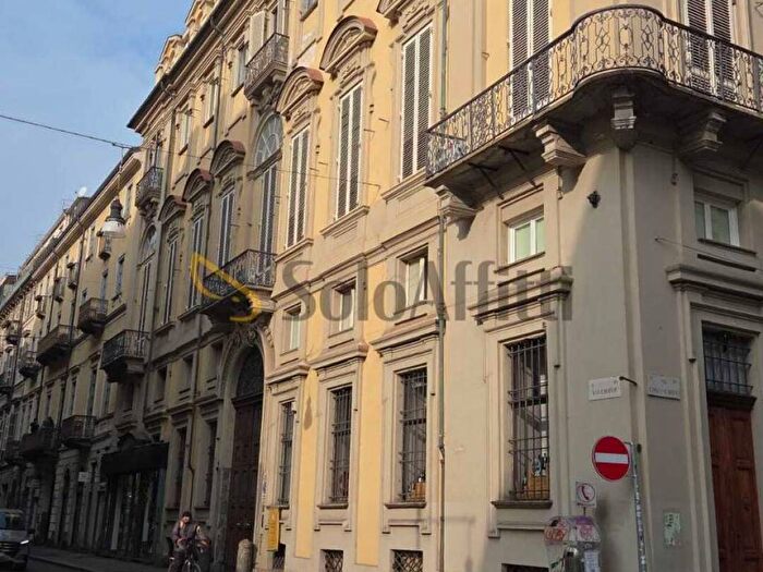 Appartamento bilocale in affitto in Via Cavour, Via della Rocca, Torino