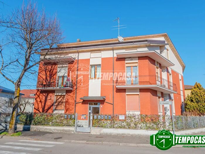 Appartamento trilocale in vendita in Via Giulio Mazzoni, Piacenza