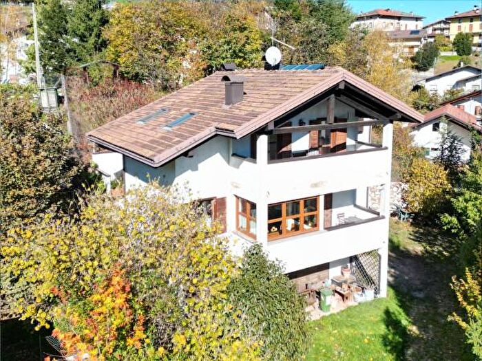 Casa con 6 locali in vendita in Altopiano della Vigolana