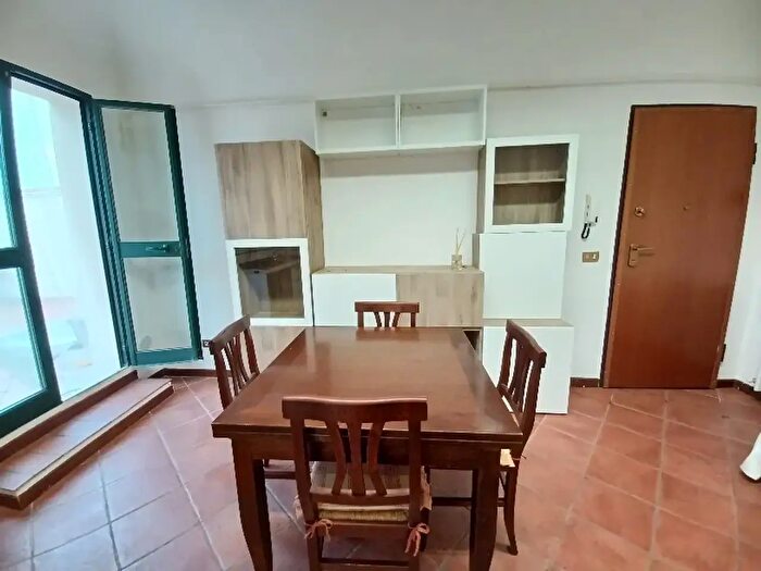 Appartamento bilocale in affitto in Cascina