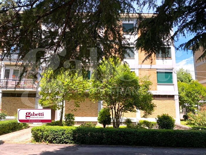 Appartamento con 5 locali in vendita in Via America, Avezzano
