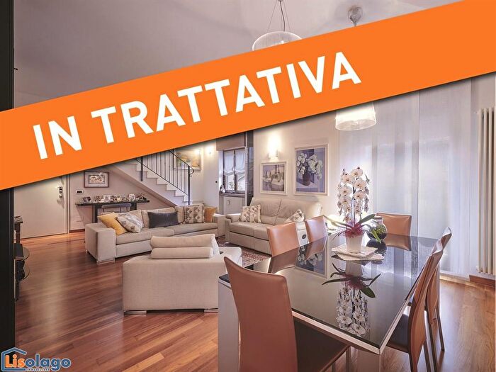 Appartamento quadrilocale in vendita in Via Lungo Lario, Mandello Del Lario