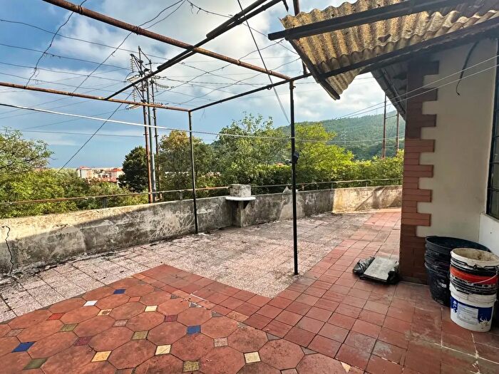 Casa quadrilocale in vendita in Via Marmorassi, Savona