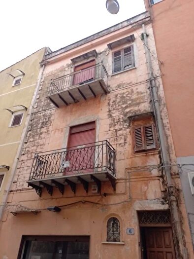 Appartamento con 6 locali in vendita in Via Roma Carini, Carini