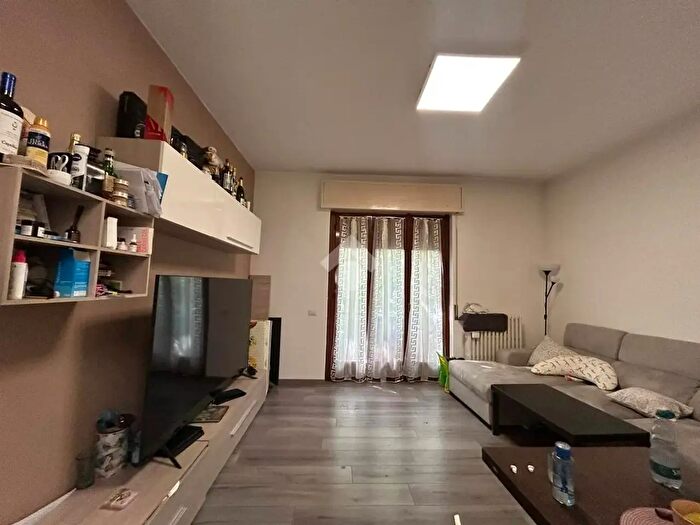 Appartamento trilocale in vendita in Via Faleggia, Capiago Intimiano