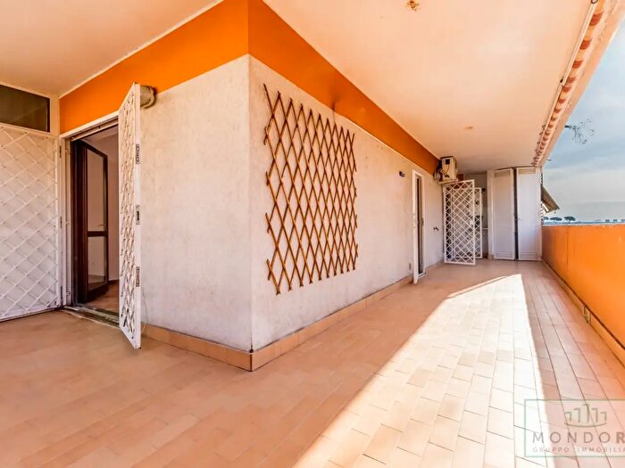 Appartamento bilocale in vendita in Via Arturo Danusso, Roma