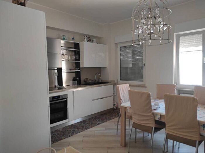 Appartamento trilocale in affitto in Via Pietro Aldobrandini, Centro Storico, Anzio