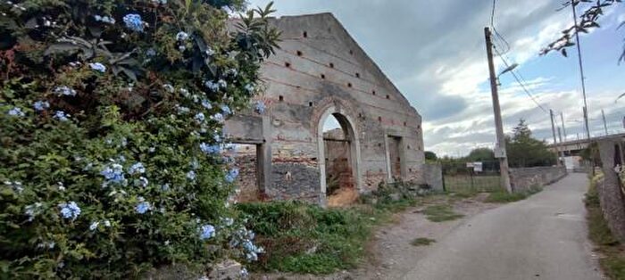 Casa con 6 locali in vendita in Stretto Garrisi, Barcellona Pozzo Di Gotto