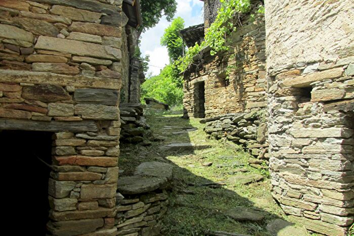 Case in Vendita e in Affitto - 3