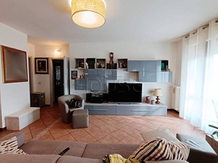 Appartamento quadrilocale in vendita in Via Sante Santinelli, Citta Di Castello