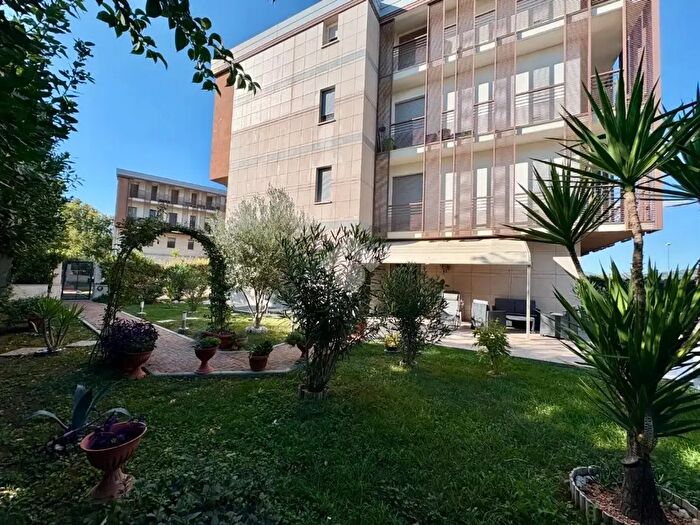 Appartamento trilocale in vendita in Via Aldo Moro, Bastia Umbra