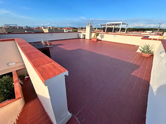 Appartamento trilocale in affitto in Pisa