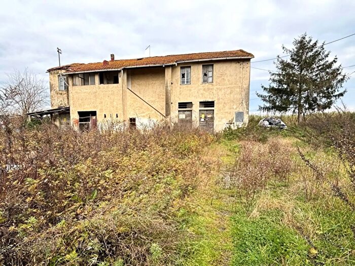 Casa con 6 locali in vendita in Montopoli In Val DArno