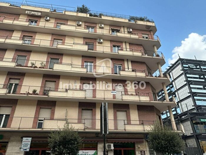 Appartamento con 5 locali in affitto in Via Gregorio Caloprese, Centro, Cosenza