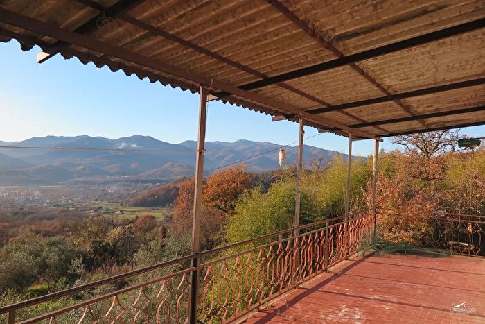 Casa trilocale in vendita in Filattiera
