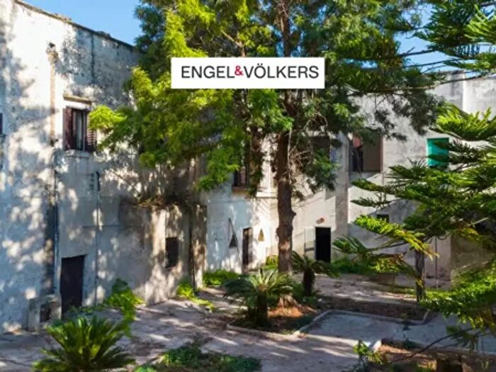 Casa quadrilocale in vendita in Via Cesarea, Leverano