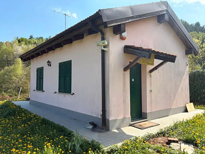 Casa bilocale in vendita in Località Rossi, Osiglia