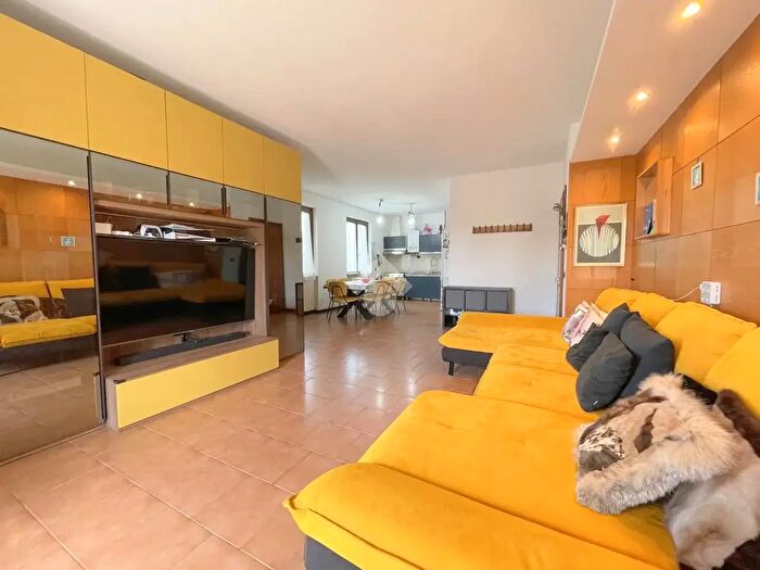 Appartamento trilocale in vendita in Via Pasubio, Cornaredo