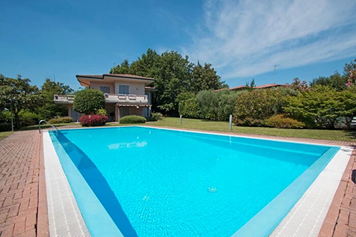 Casa in vendita in Soiano Del Lago