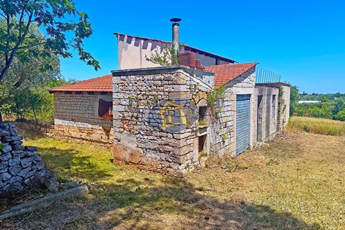 Casa con 6 locali in vendita in Strada Comunale Pentimelle, Putignano