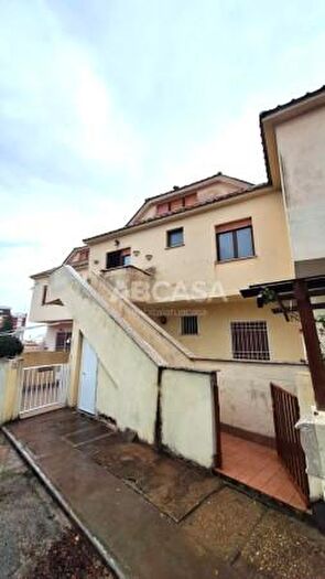 Appartamento con 5 locali in vendita in Via dei Cavalli Marini, Ardea