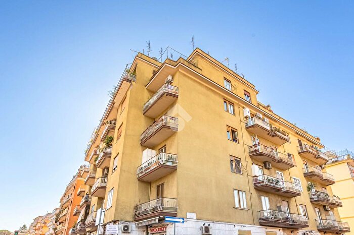 Appartamento bilocale in vendita in Via Cardinale Caprara, Roma