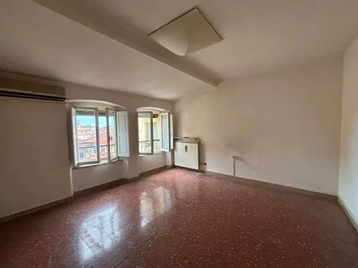 Appartamento trilocale in vendita in Via Dante Alighieri, Massa
