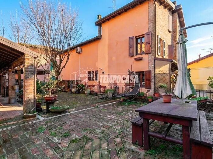 Casa quadrilocale in vendita in Via del Papa Caselle, Crevalcore