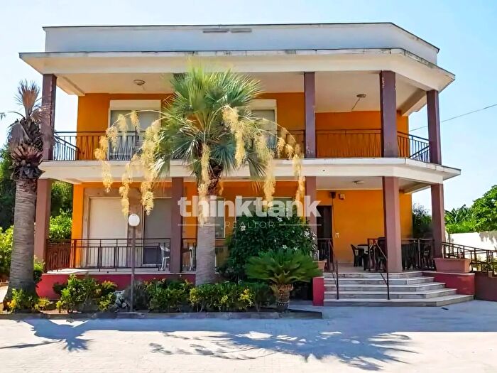 Casa con 6 locali in vendita in Strada Capo Murro di Porco, Siracusa