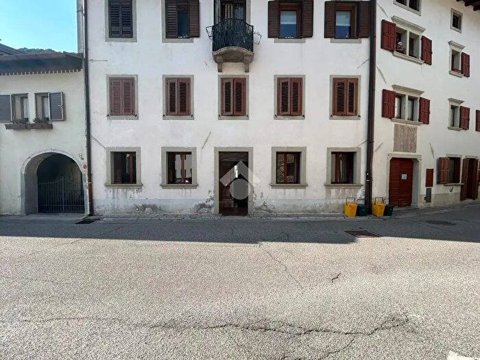 Appartamento trilocale in vendita in Via Monte Grappa, Tolmezzo