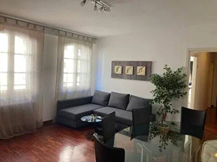 Appartamento trilocale in affitto in Via Enrico Tellini A, Cenisio, Milano