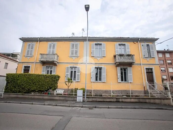 Appartamento quadrilocale in vendita in Via Casalis Lingua, Savigliano