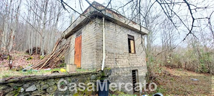 Casa bilocale in vendita in Via Vinale delle Faete, Rocca Di Papa
