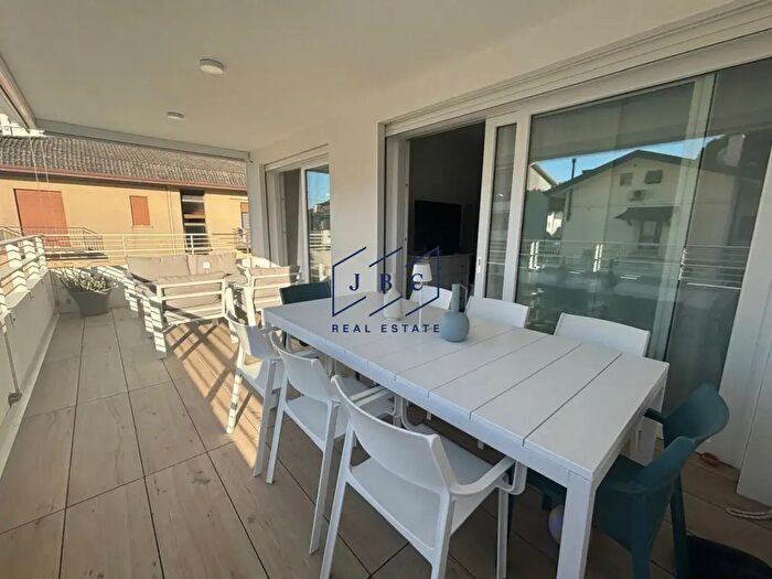 Appartamento quadrilocale in vendita in Via Asolo, Jesolo