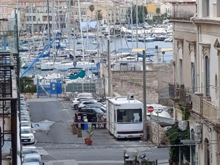 Appartamento trilocale in affitto in Siracusa