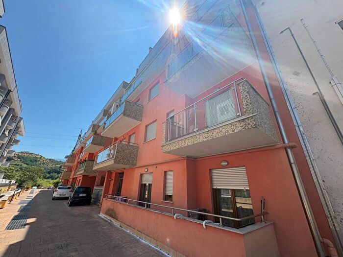Appartamento bilocale in affitto in Via Roberto Caruso, Centro Storico, Cosenza