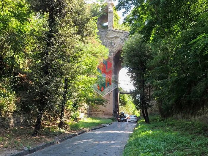 Appartamento bilocale in vendita in Pozzuoli Via Montenuovo, Pozzuoli