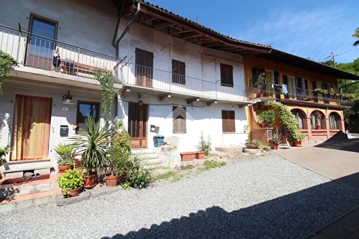 Casa con 5 locali in vendita in Vicolo del Carraio, Salussola