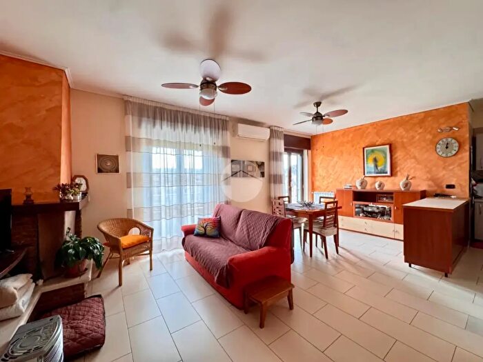 Appartamento trilocale in vendita in Via San Marco, Marano Di Napoli