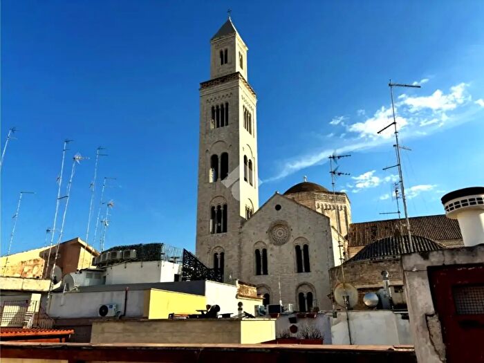 Casa trilocale in vendita in Str del Carmine, Bari
